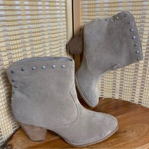 Splendid Women's 8.5M Esmae Western Inspired Studded Ankle Boots Taupe